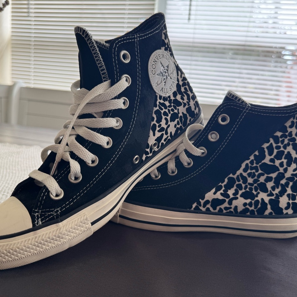 Converse Black and White High-Top Sneakers with Classic Design